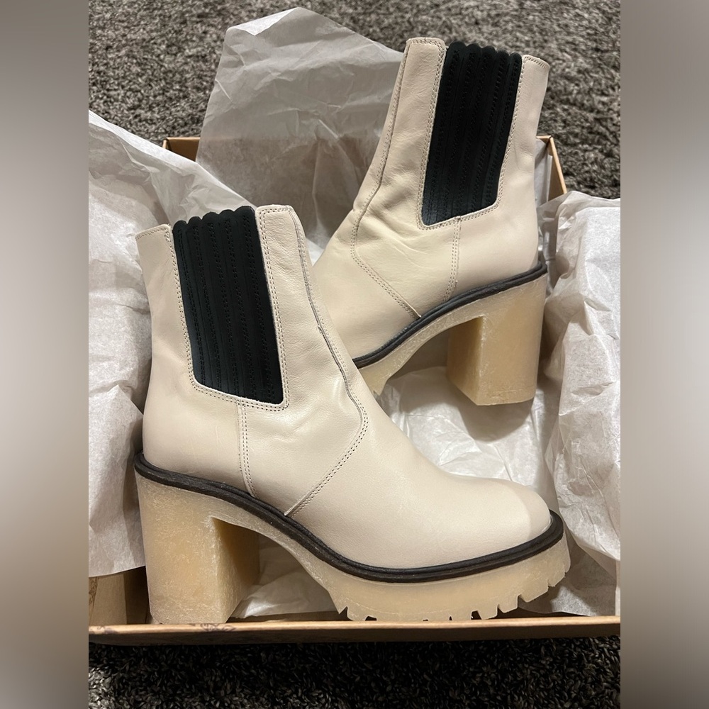 🖤FREE PEOPLE 100% Leather Boots 💖Made in Spain JAMES CHELSEA -Brand New In Box - Picture 5 of 16